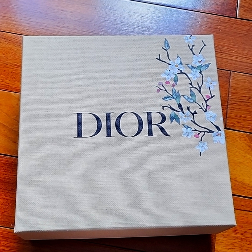 New! Mother's Day Limited Edition Dior Box